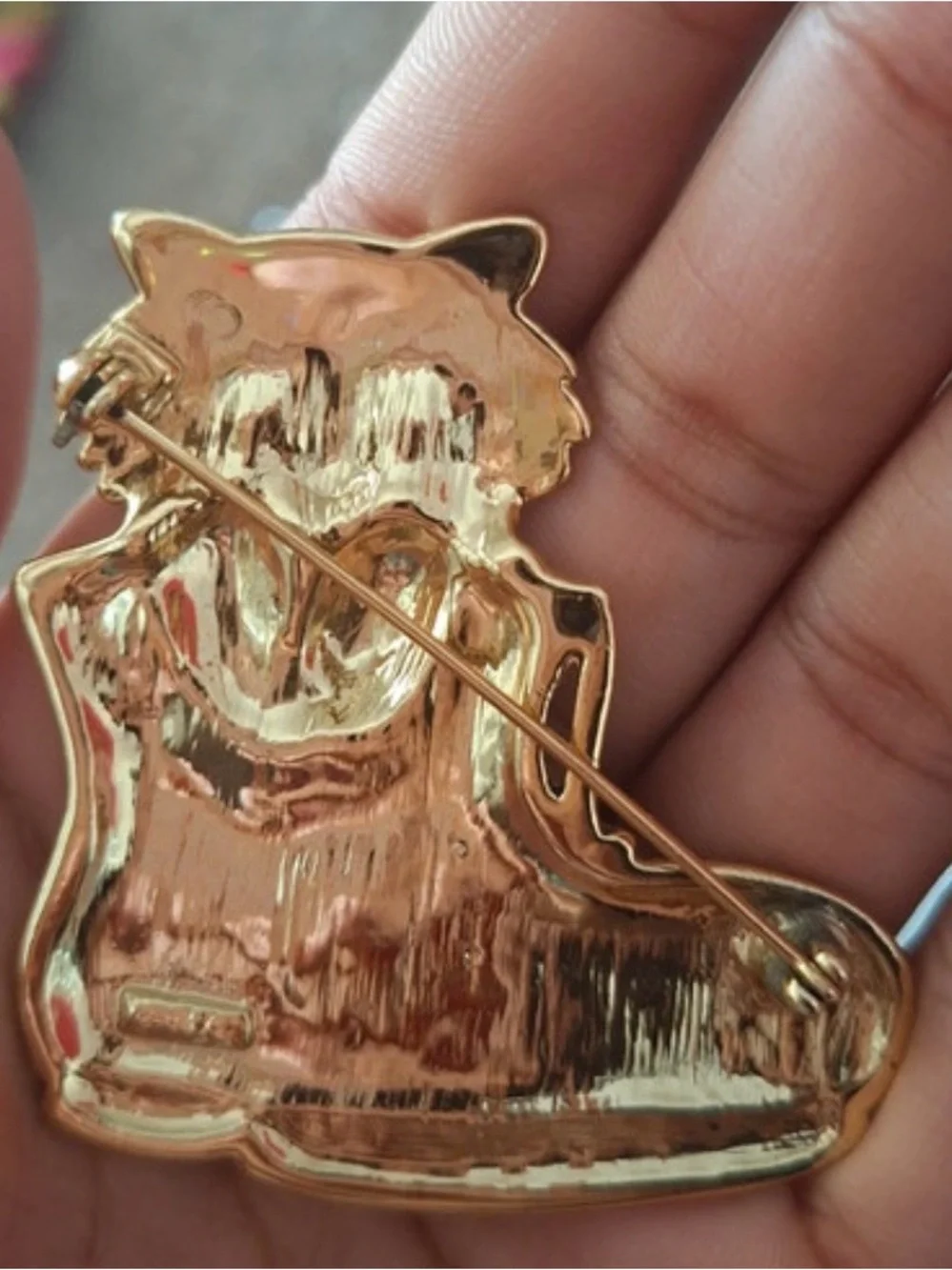 Gold Cat-in-Boot Pet Pin — Decorative Accessory